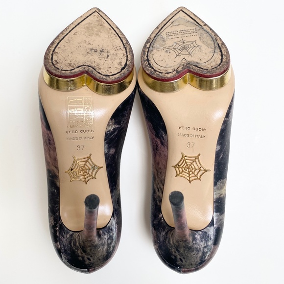 Sz37 / Charlotte Olympia Metallic Platform Pumps - Picture 9 of 13